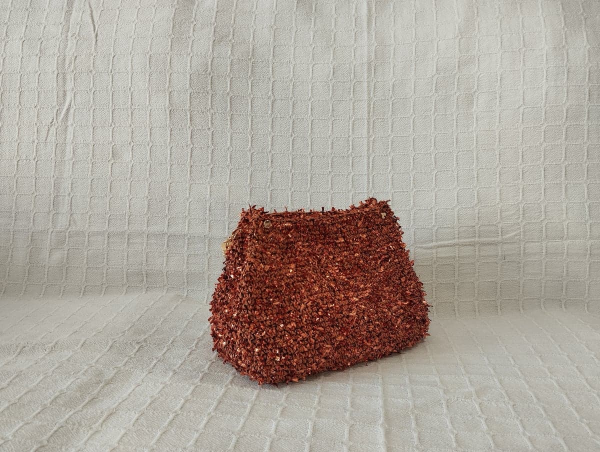 Metalik Renkli Püsküllü Kağıt İpli Taşlı Saplı Cepli Astarlı Çanta (27x18 cm) - Görsel 2